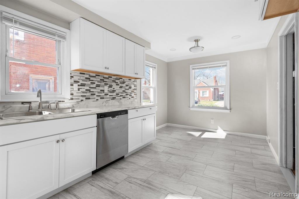 6124 LODEWYCK Street, Detroit, MI 48224 — Photo 14