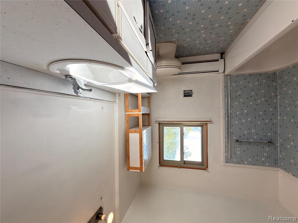 26305 W 7 Mile Road, 206, Redford, MI 48240 — Photo 18