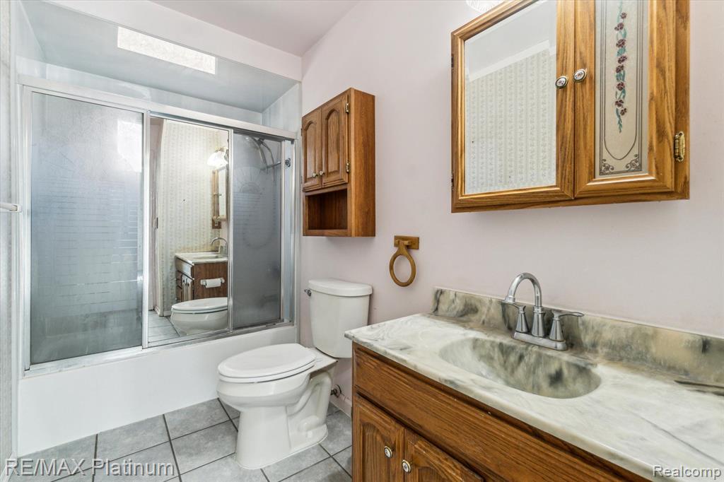 430 WILD OAK Lane, Perry, MI 48872 — Photo 29