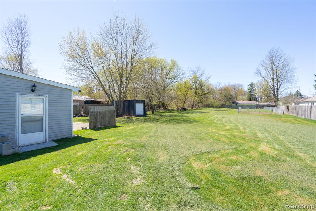 3421 N Genesee Road, Flint, MI 48506 — Photo 26