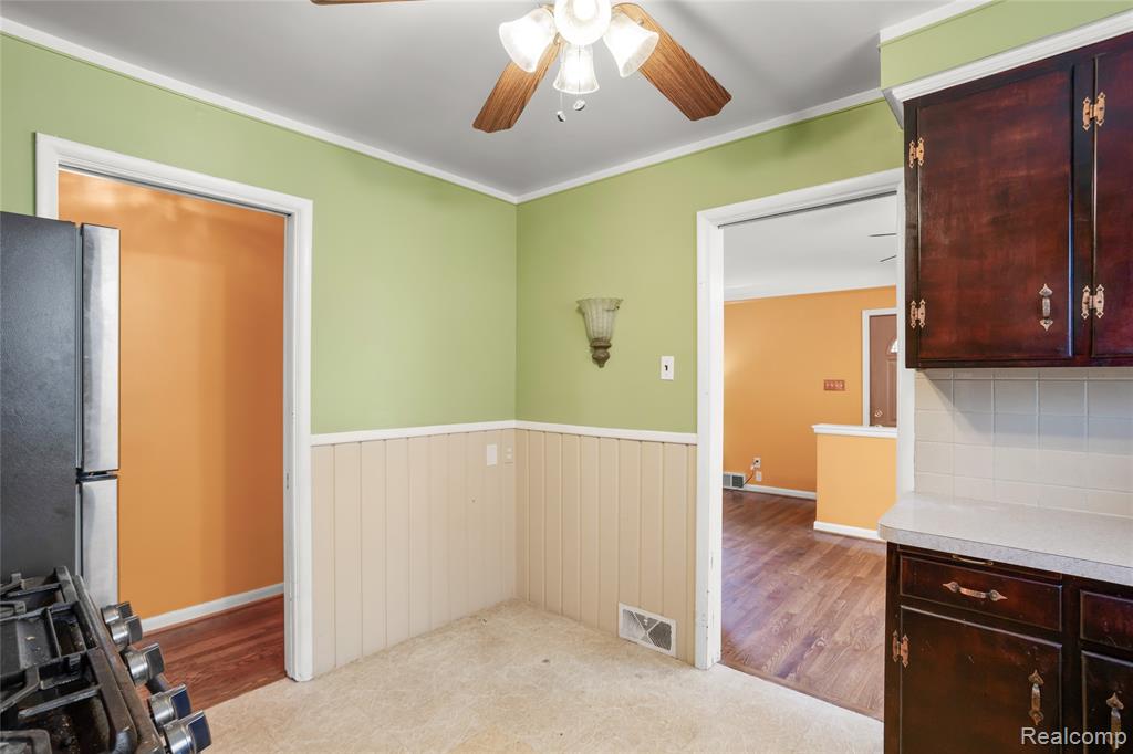 928 N Denwood Street, Dearborn, MI 48128 — Photo 9