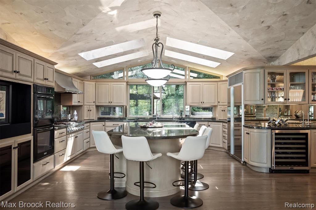 3333 W Shore Drive, Orchard Lake Village, MI 48324 — Photo 18
