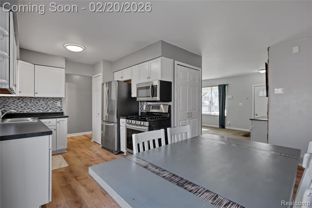 4435 Meadowbrook Drive, Flint, MI 48506 — Photo 8