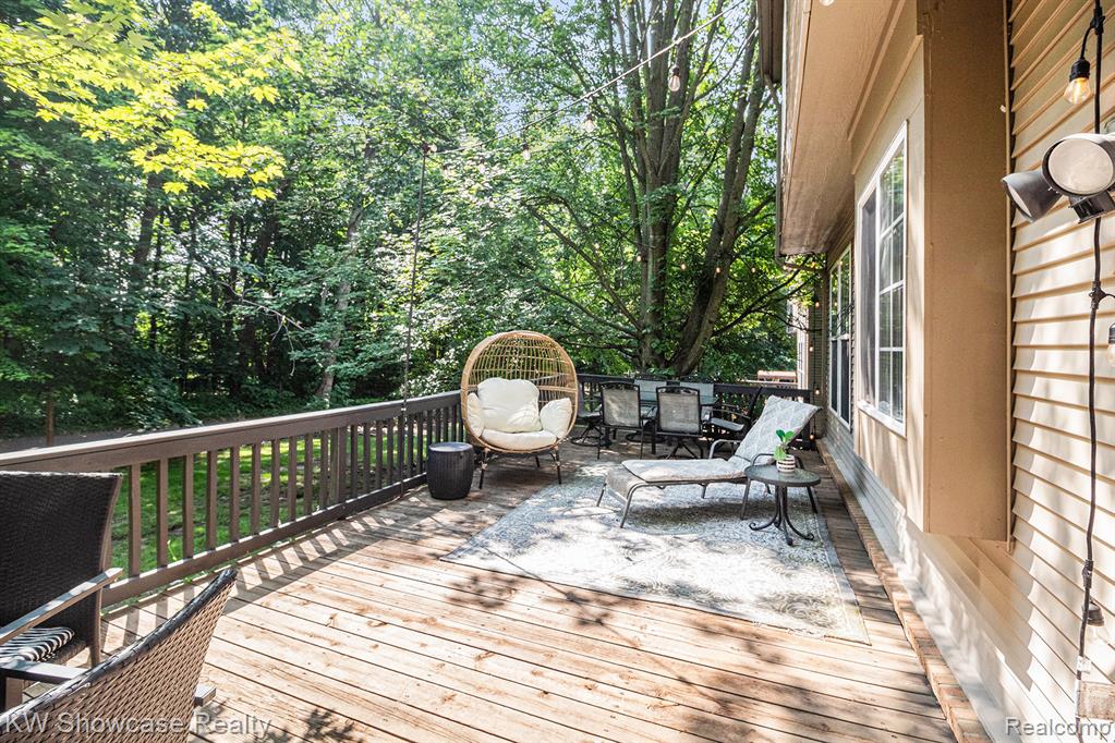 844 Wood Run Court, South Lyon, MI 48178 — Photo 25