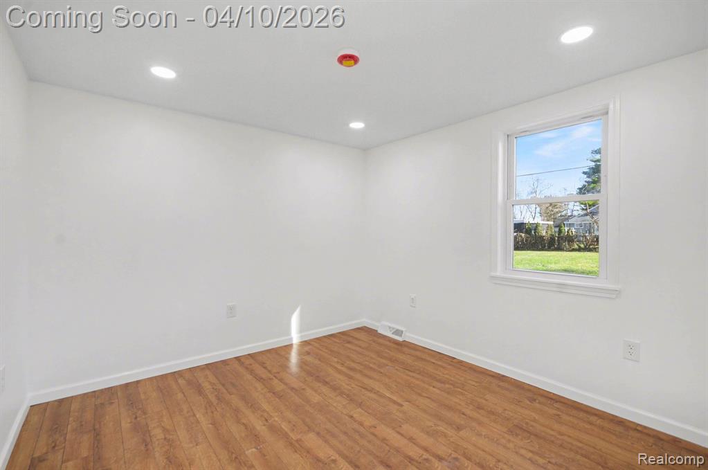 211 Cardinal Street, Commerce Twp, MI 48382 — Photo 14