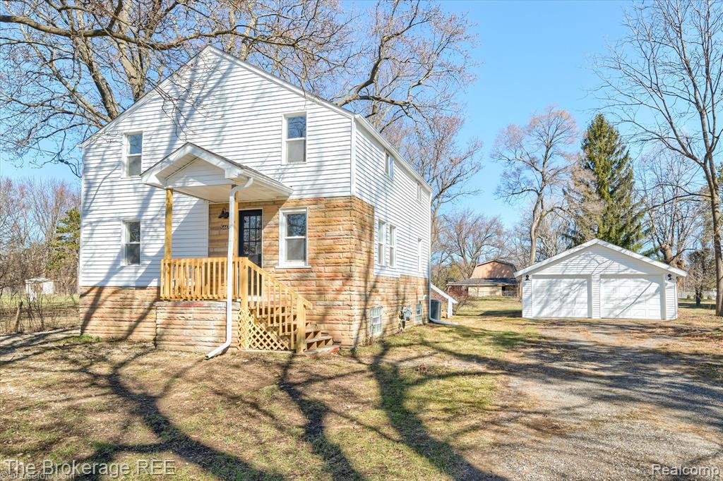 5447 Sitka Street, Burton, MI 48519 — Photo 2