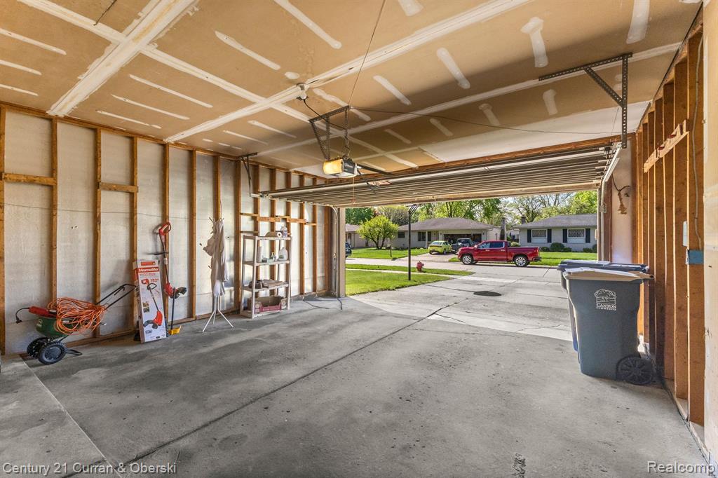 39798 CHEVIOT Road, Canton, MI 48188 — Photo 37
