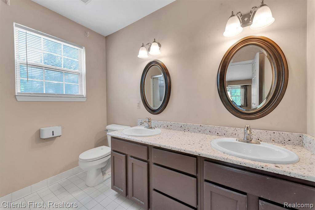 616 Light Tower Drive, Belleville, MI 48111 — Photo 32