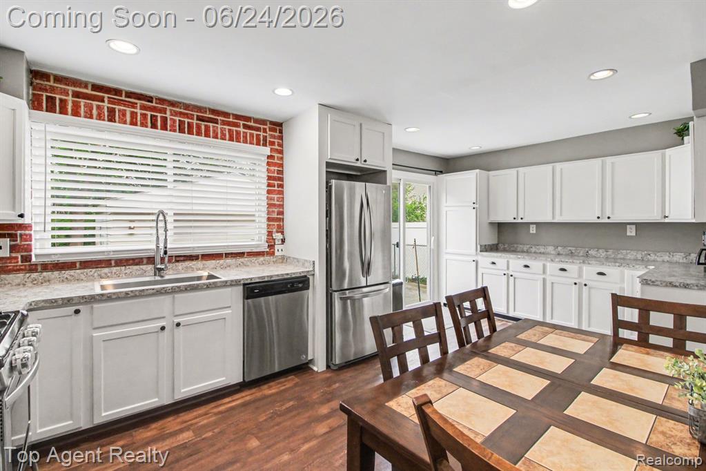 41636 Tetley Drive, Sterling Heights, MI 48313 — Photo 4