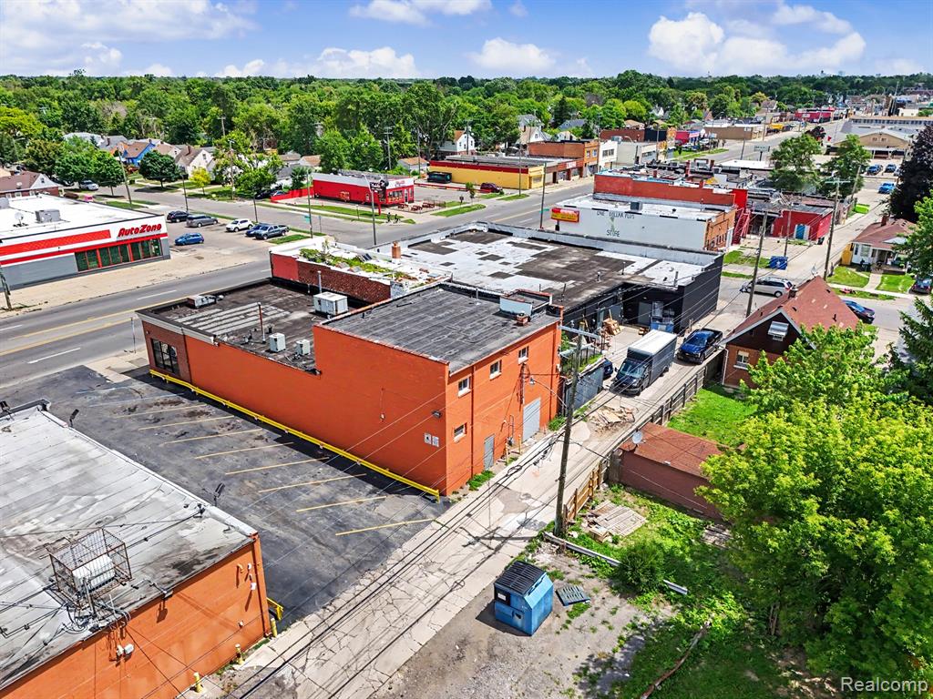 19323 W Warren Avenue, Detroit, MI 48228