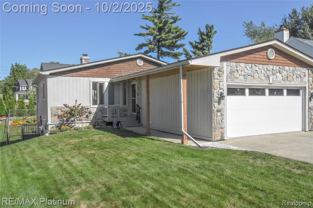 8426 Cooley Beach Drive, White Lake, MI — Photo 2