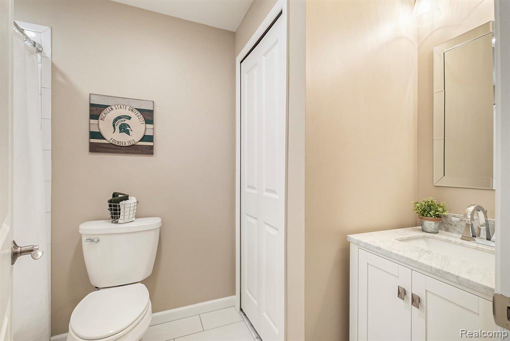 1281 Victoria Lane, Fenton, MI 48430 — Photo 30