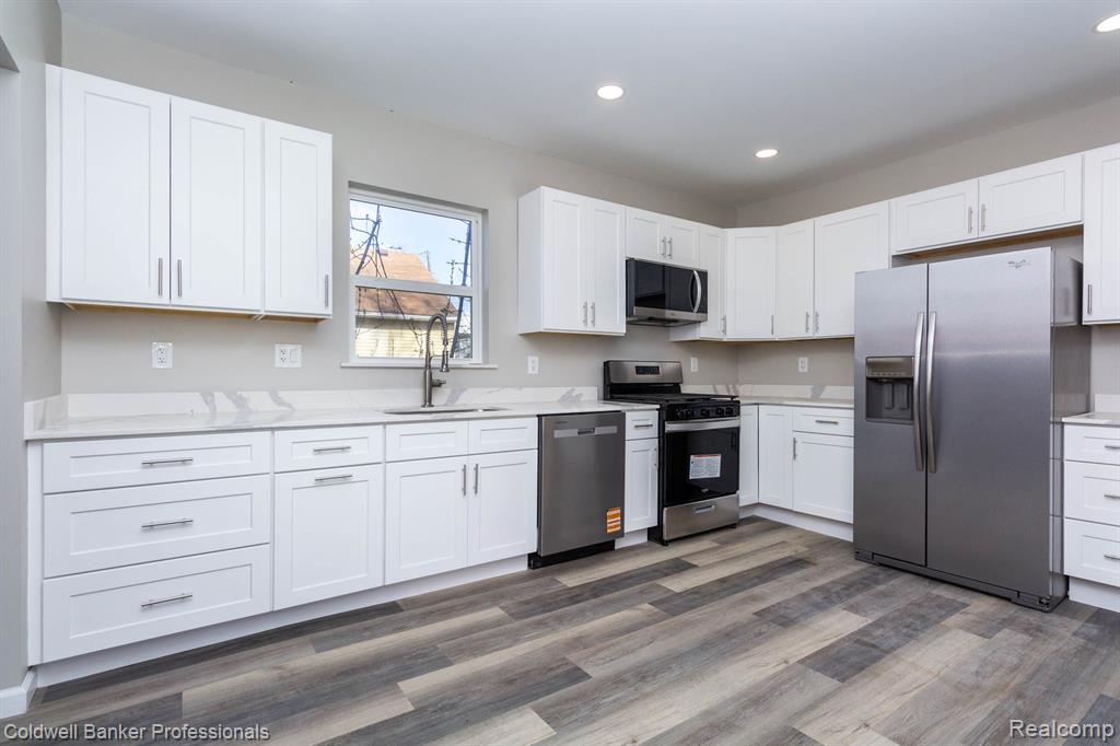 8237 PACKARD Avenue, Warren, MI 48089 — Photo 10