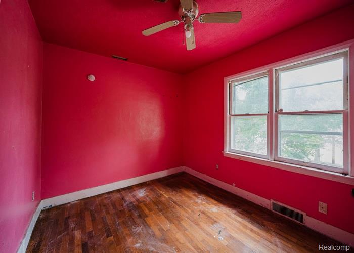 421 N PENNSYLVANIA Avenue, Lansing, MI 48912 — Photo 16