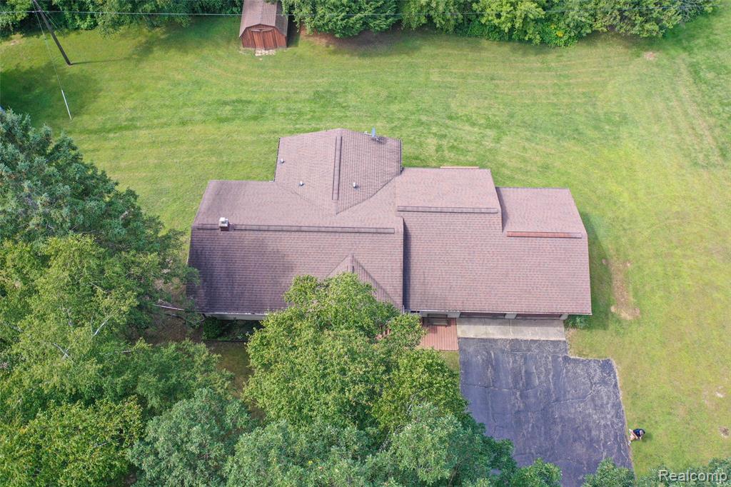 1075 Indian Road, Lapeer, MI 48446 — Photo 32