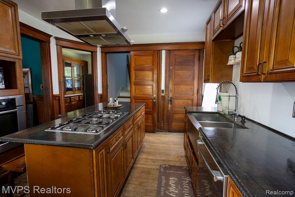 126 Clinton Street, Mount Clemens, MI 48043 — Photo 3