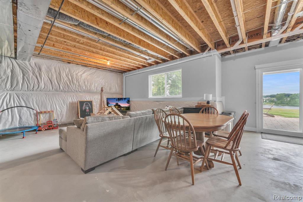 9857 Dartmouth Road, Clarkston, MI 48348 — Photo 46