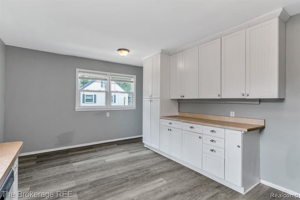 467 W MAXLOW Avenue, Hazel Park, MI 48030 — Photo 10