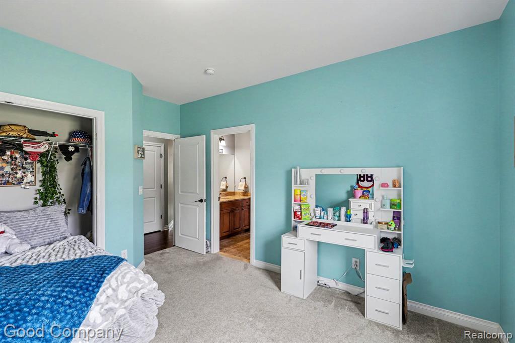 900 Watersmeet Drive, Oxford, MI 48371 — Photo 32