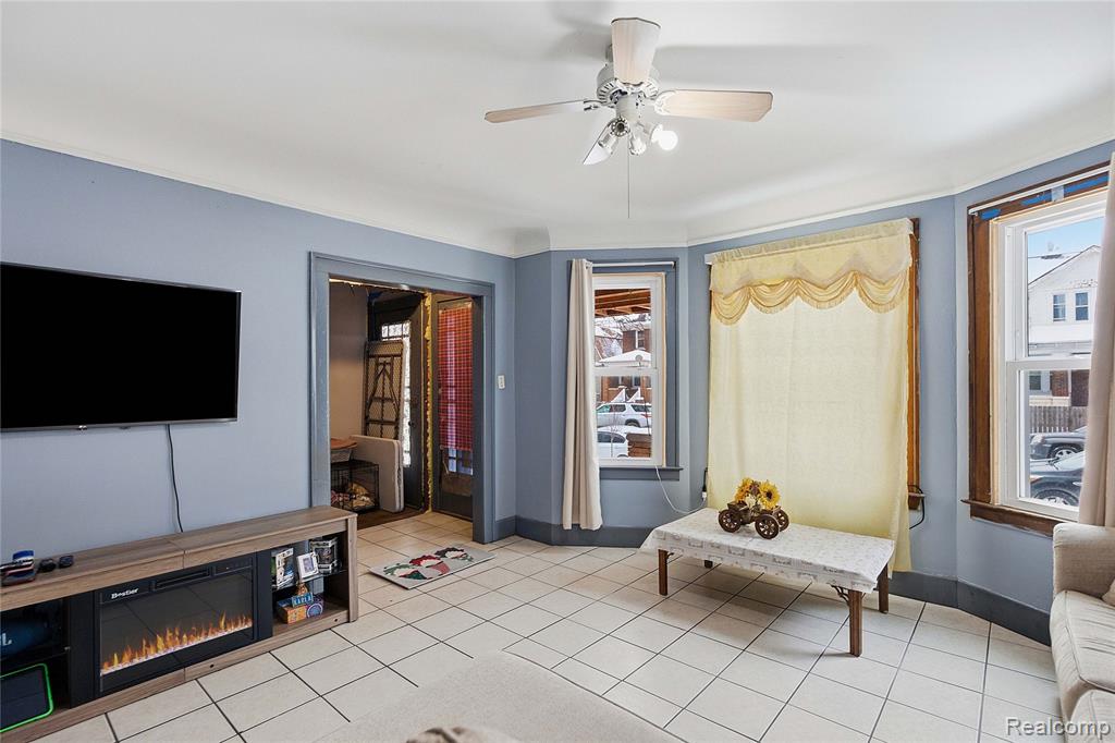 7098 Lafayette Boulevard, Detroit, MI 48209 — Photo 4