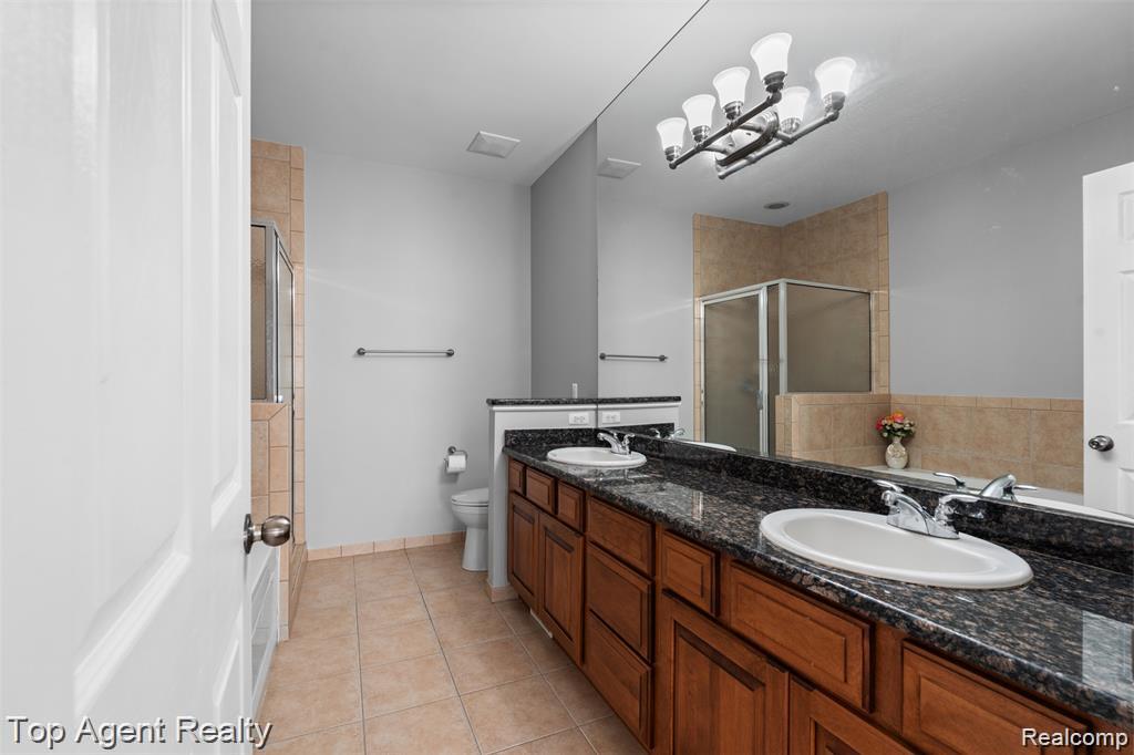 1066 Lorenzo Court, Troy, MI 48085 — Photo 18