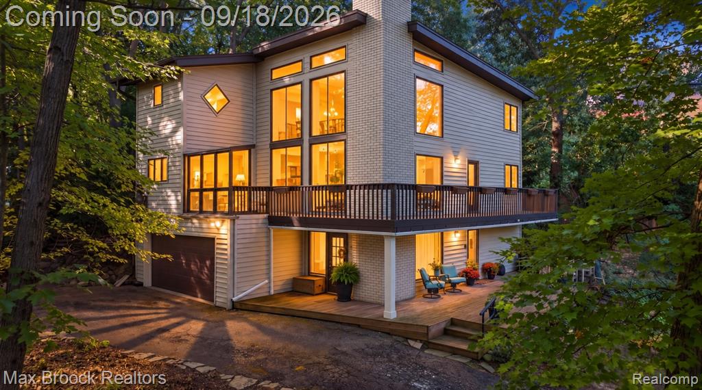 Property photo for 5405 Possum Lane, Orchard Lake Village, MI 48324