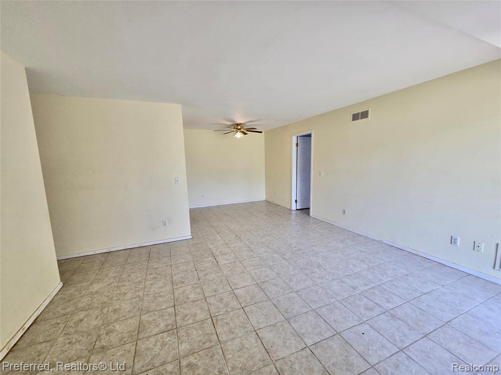 771 Clubhouse Drive, Ypsilanti, MI 48197 — Photo 6