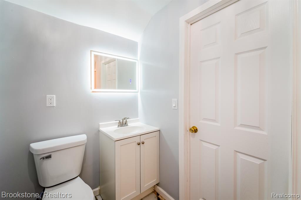 17228 Stout Street, Detroit, MI 48219 — Photo 33