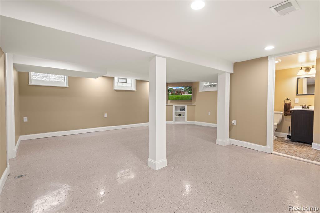 14962 Beatrice Street, Livonia, MI, 48154