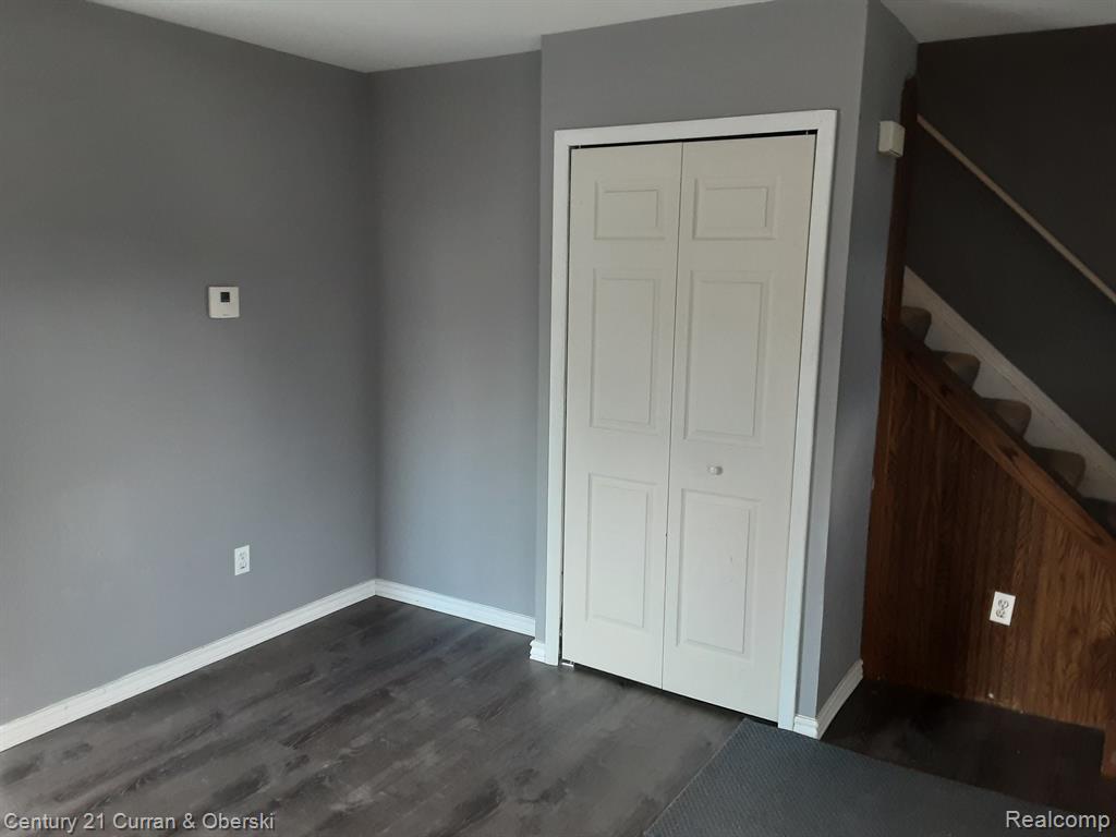 41279 S WOODBURY GREEN Drive, Belleville, MI 48111 — Photo 11