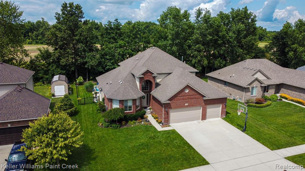 51405 CAROLINE Drive, Chesterfield, MI 48047 — Photo 2