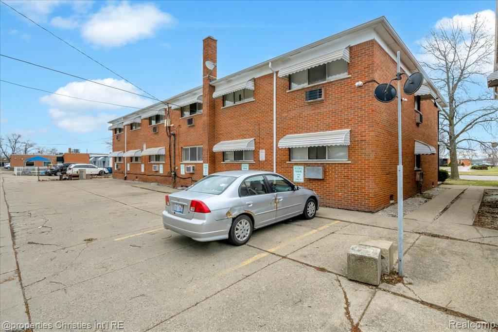 20231 Kelly Road, Harper Woods, MI 48225 — Photo 18