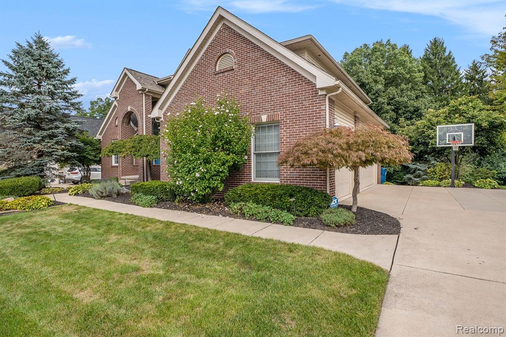 979 SUCHAVA Drive, White Lake, MI — Photo 3