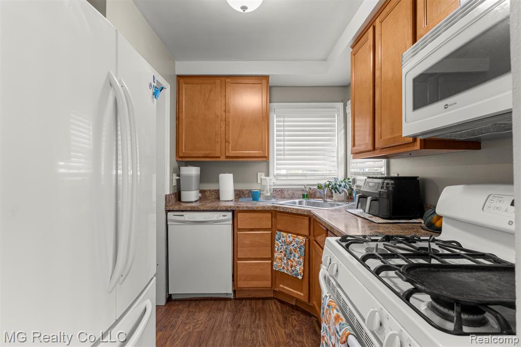 485 Garfield Avenue, Lincoln Park, MI 48146 — Photo 9