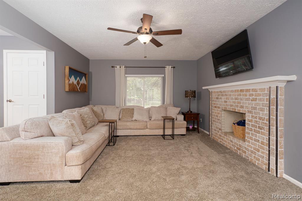 7152 Snow Apple Drive, Clarkston, MI — Photo 25