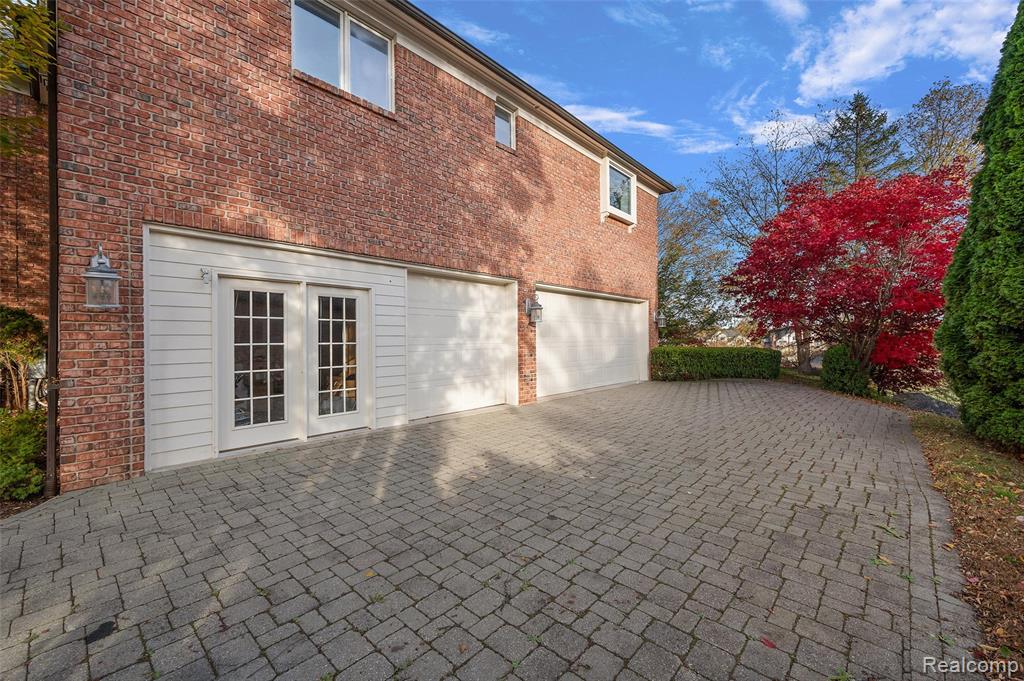 83 Greenan Lane, Lake Orion, MI 48362 — Photo 57