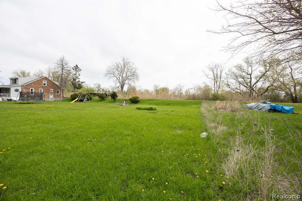 7840 Michael, Newport, MI 48166 — Photo 9