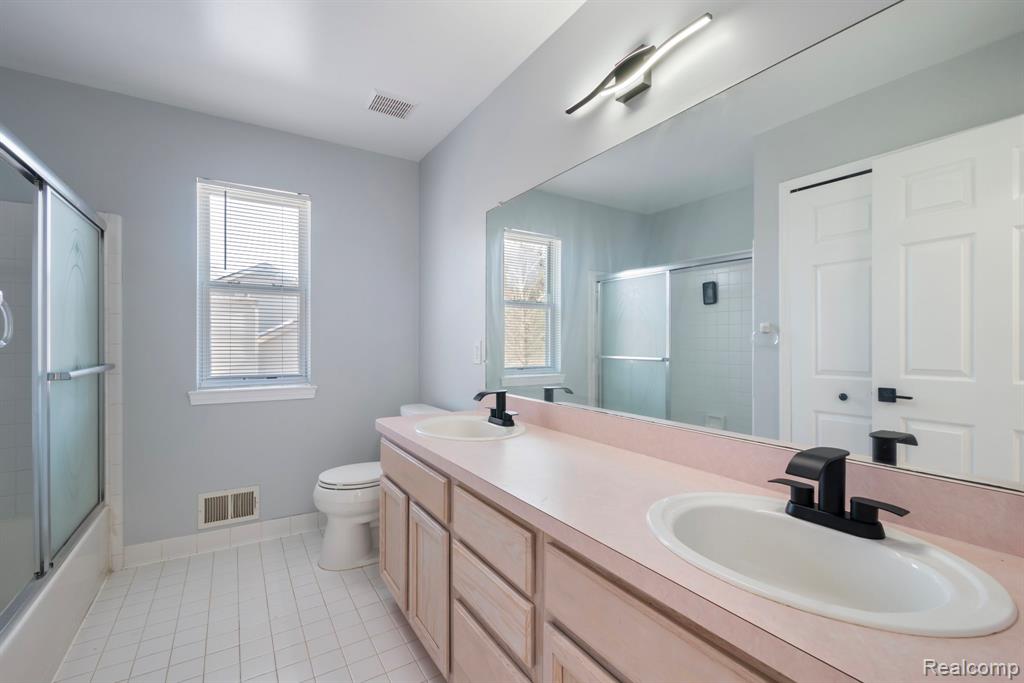 7956 Billingham Road, West Bloomfield, MI 48324 — Photo 42