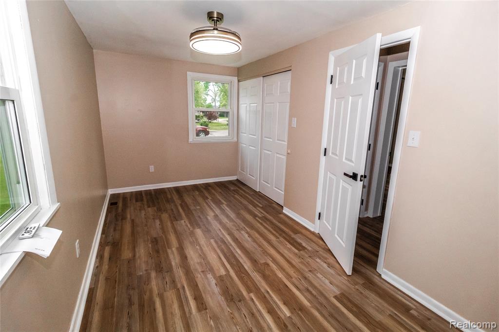 519 S Elm Street, Lapeer, MI 48446 — Photo 17