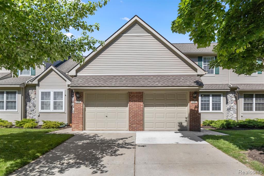30997 CENTENNIAL Drive, Novi, MI 48377 — Photo 37