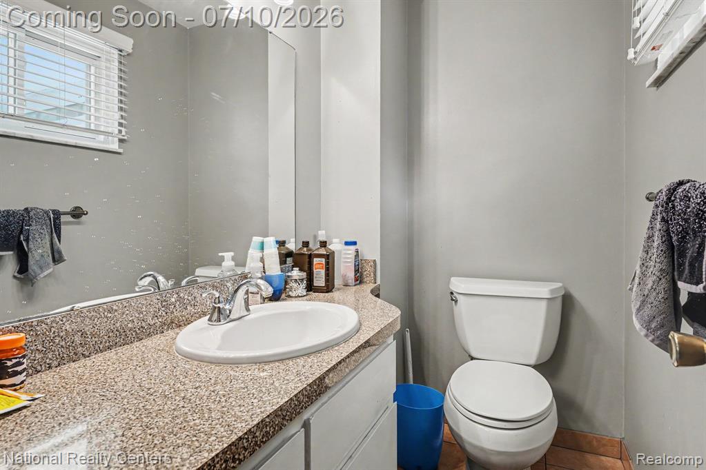 4771 Hatchery Road, Waterford, MI 48329 — Photo 17
