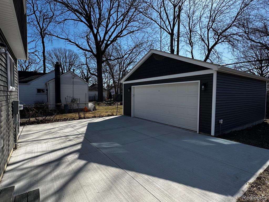 520 E EVELYN Avenue, Hazel Park, MI 48030 — Photo 44