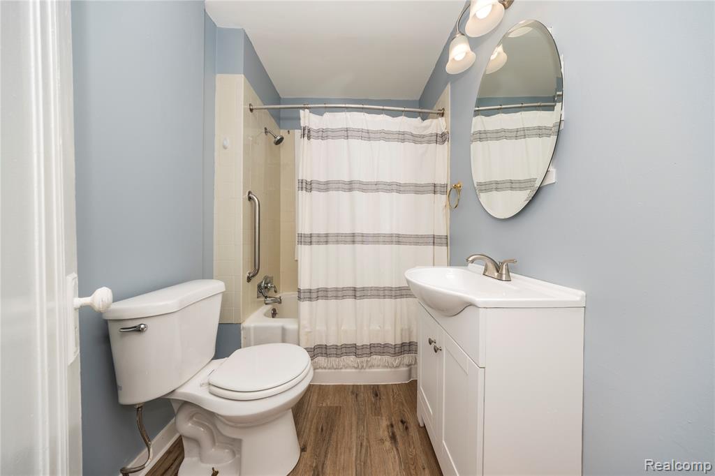 421 W Troy Street, Ferndale, MI 48220 — Photo 17