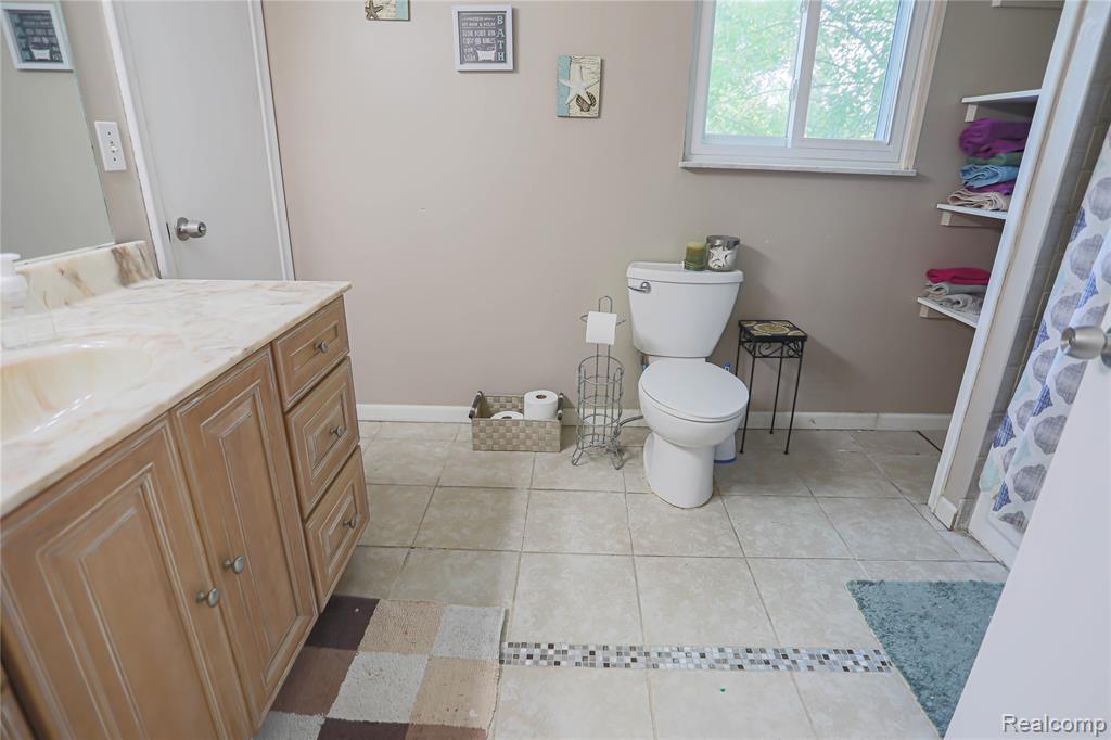 7014 Marco Drive, Waterford, MI 48327 — Photo 29