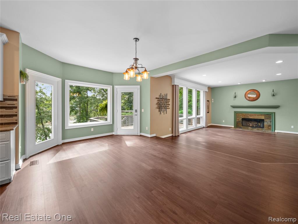 5471 Parkside Drive, Brighton, MI 48114 — Photo 8
