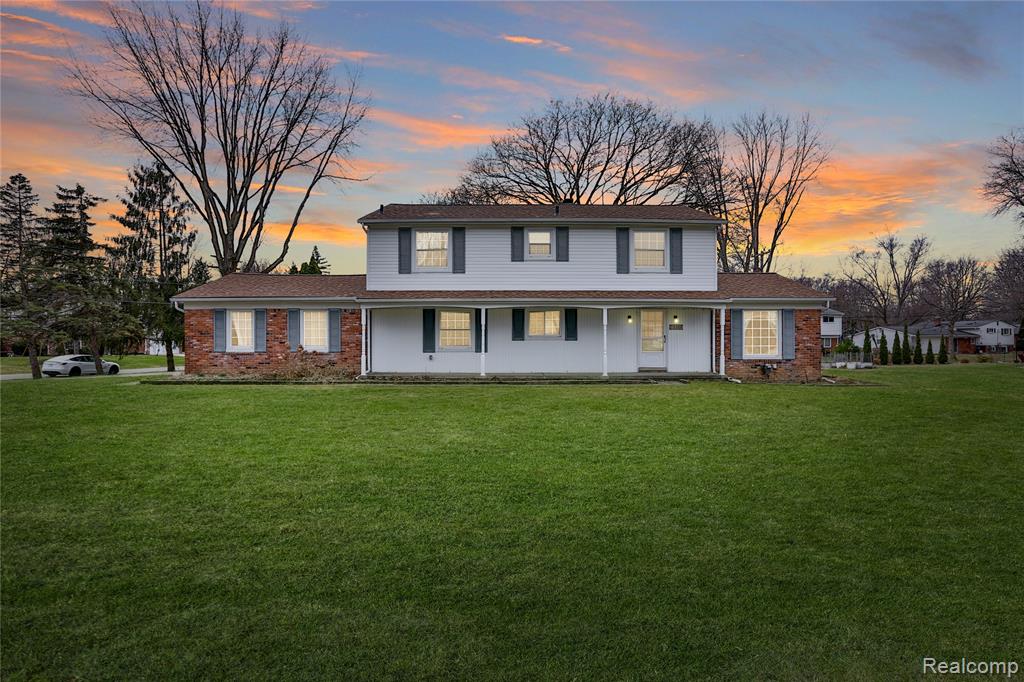32319 Nottingwood Street, Farmington, MI 48334 — front exterior