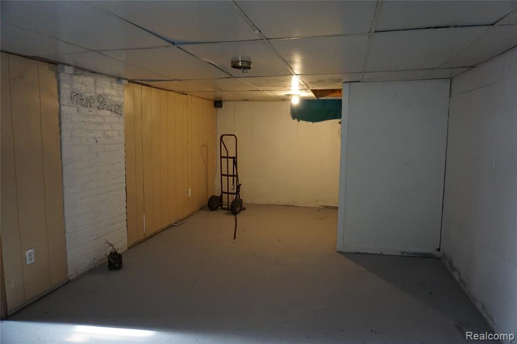 971 N Chevrolet Avenue, Flint, MI 48504 — Photo 28