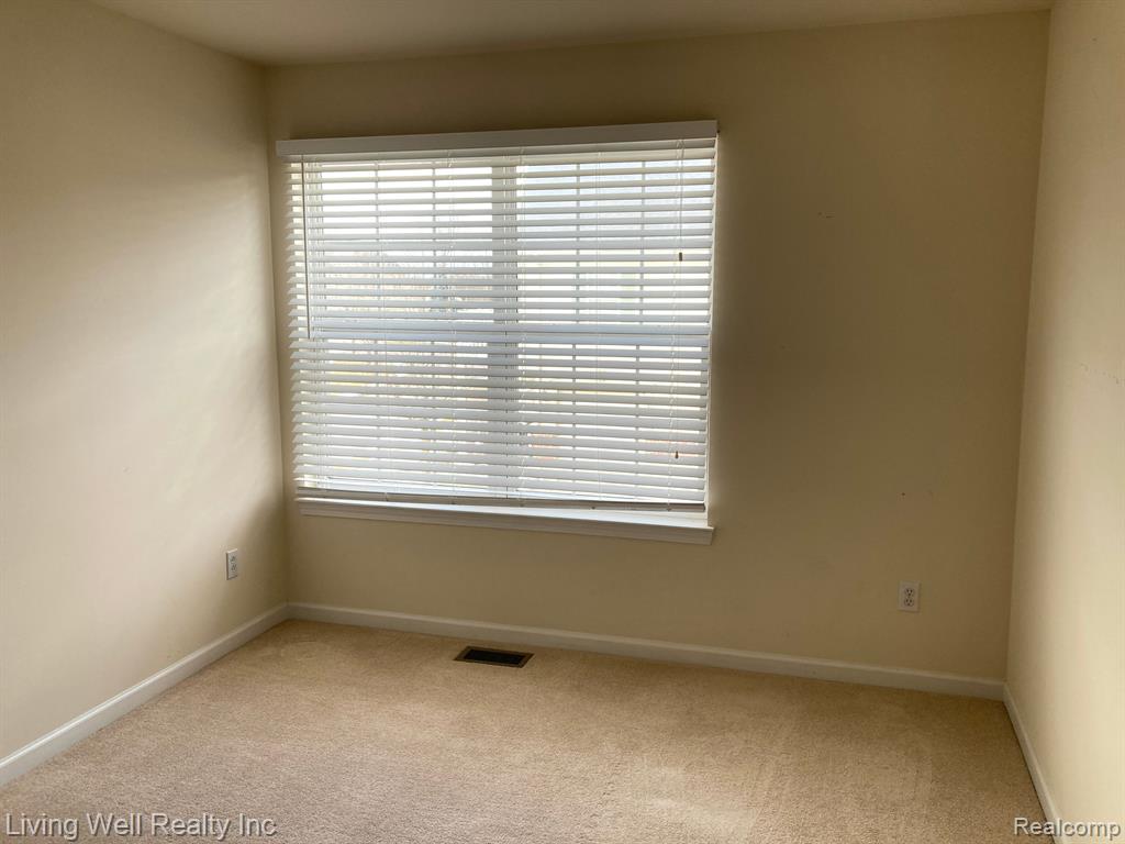 733 ABBINGTON, Howell, MI 48843 — Photo 14