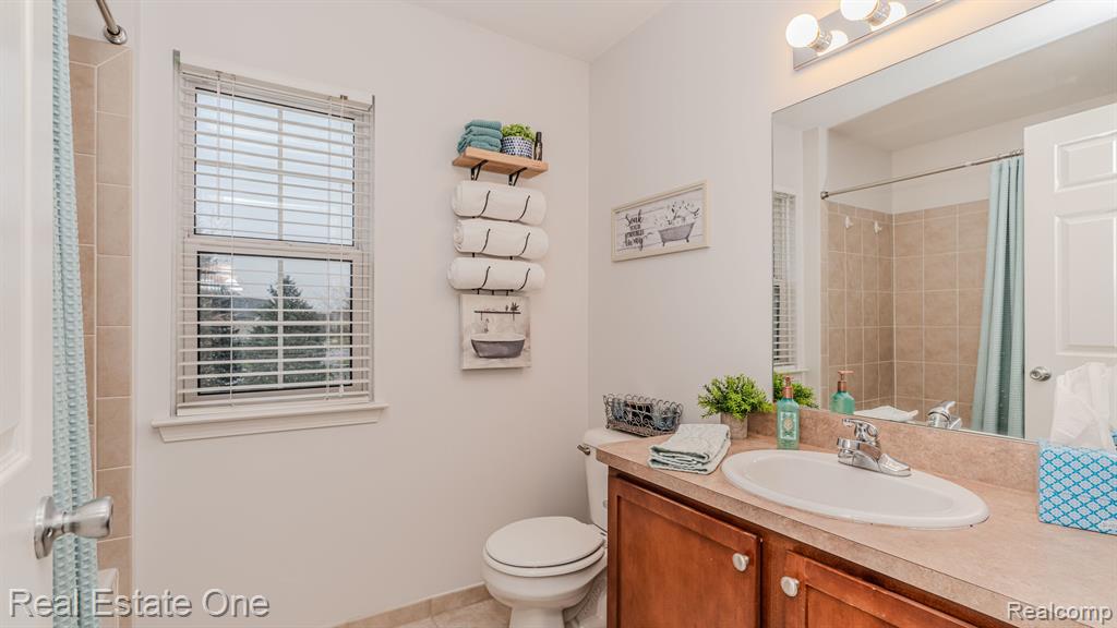 28209 Oakmonte Circle E, 60, New Hudson, MI 48165 — Photo 35