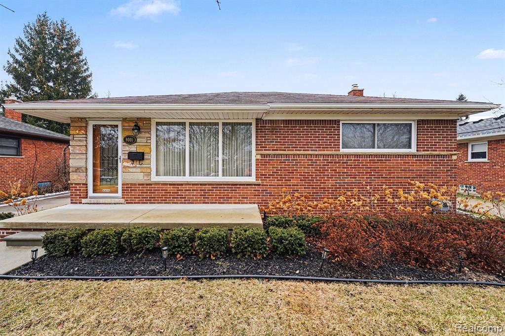 9001 Denne Street, Livonia, MI 48150 — front exterior